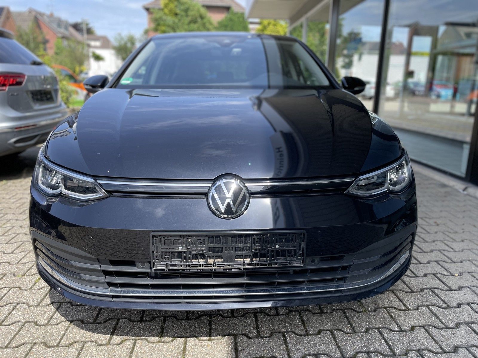 Volkswagen Golf VIII Move eTSI - Samsaru's Car Outlet