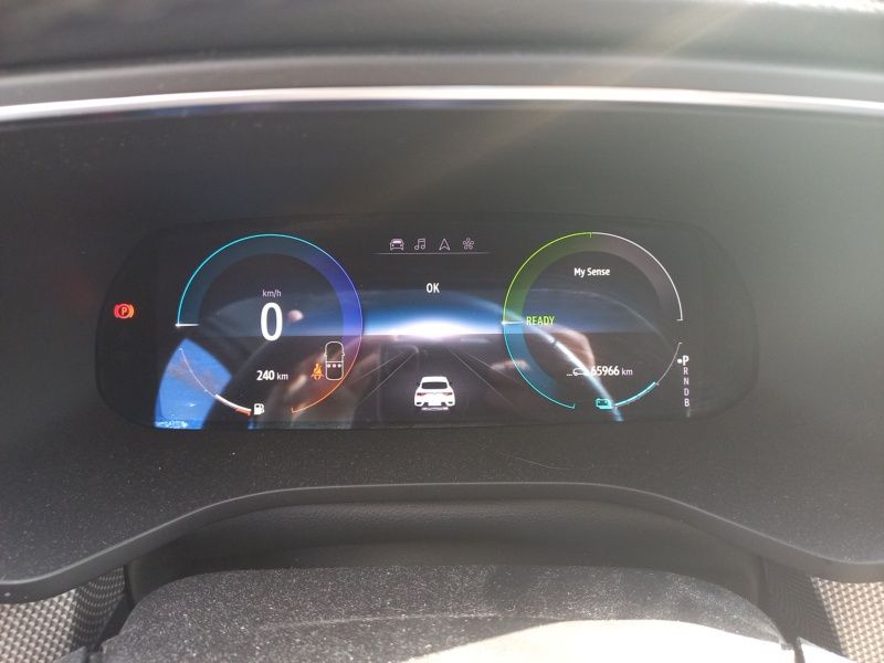 Renault ARKANA INTENS E-TECH 145 - Samsaru's Car Outlet