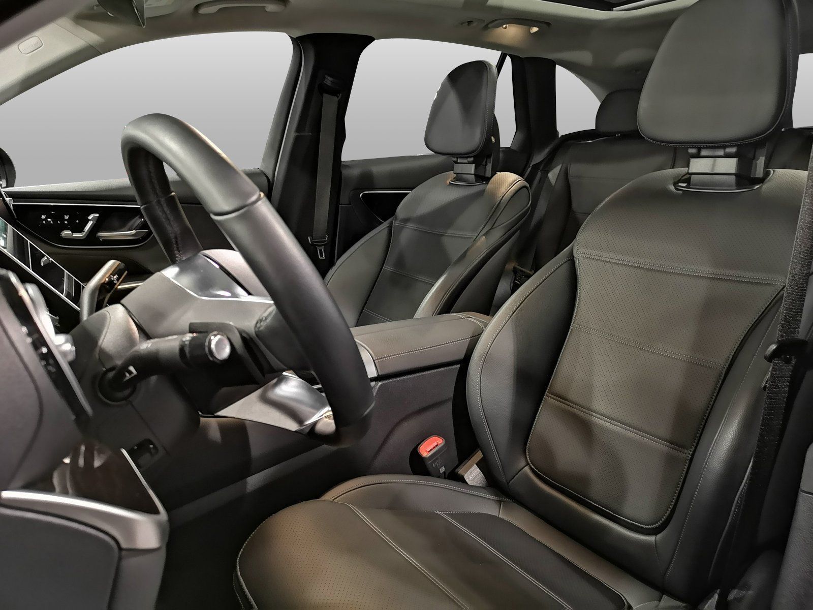 Mercedes-Benz GLC 300 de 4M Avantgarde+PANO+AHK+360+DISTRONIC+