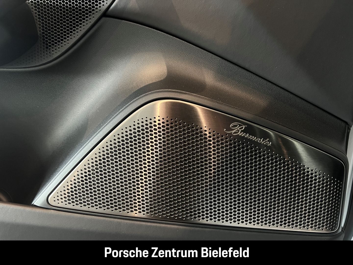 Porsche Macan Turbo Burmester Luftfederung Panoramadach