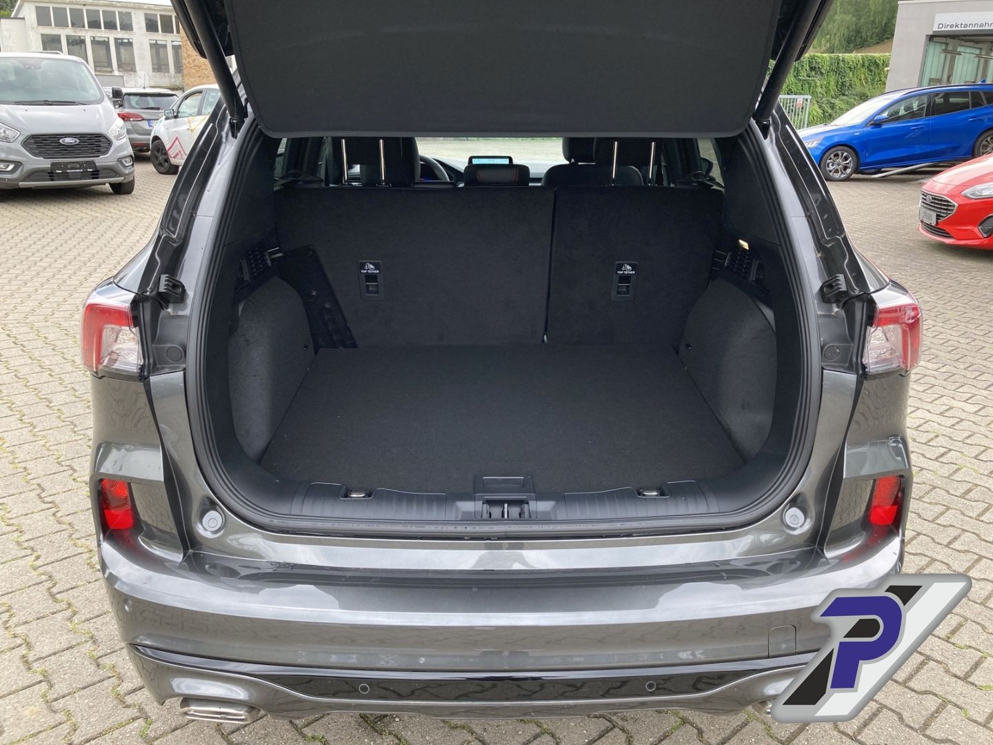 Ford Kuga PHEV ST-Line X - Samsaru's Car Outlet