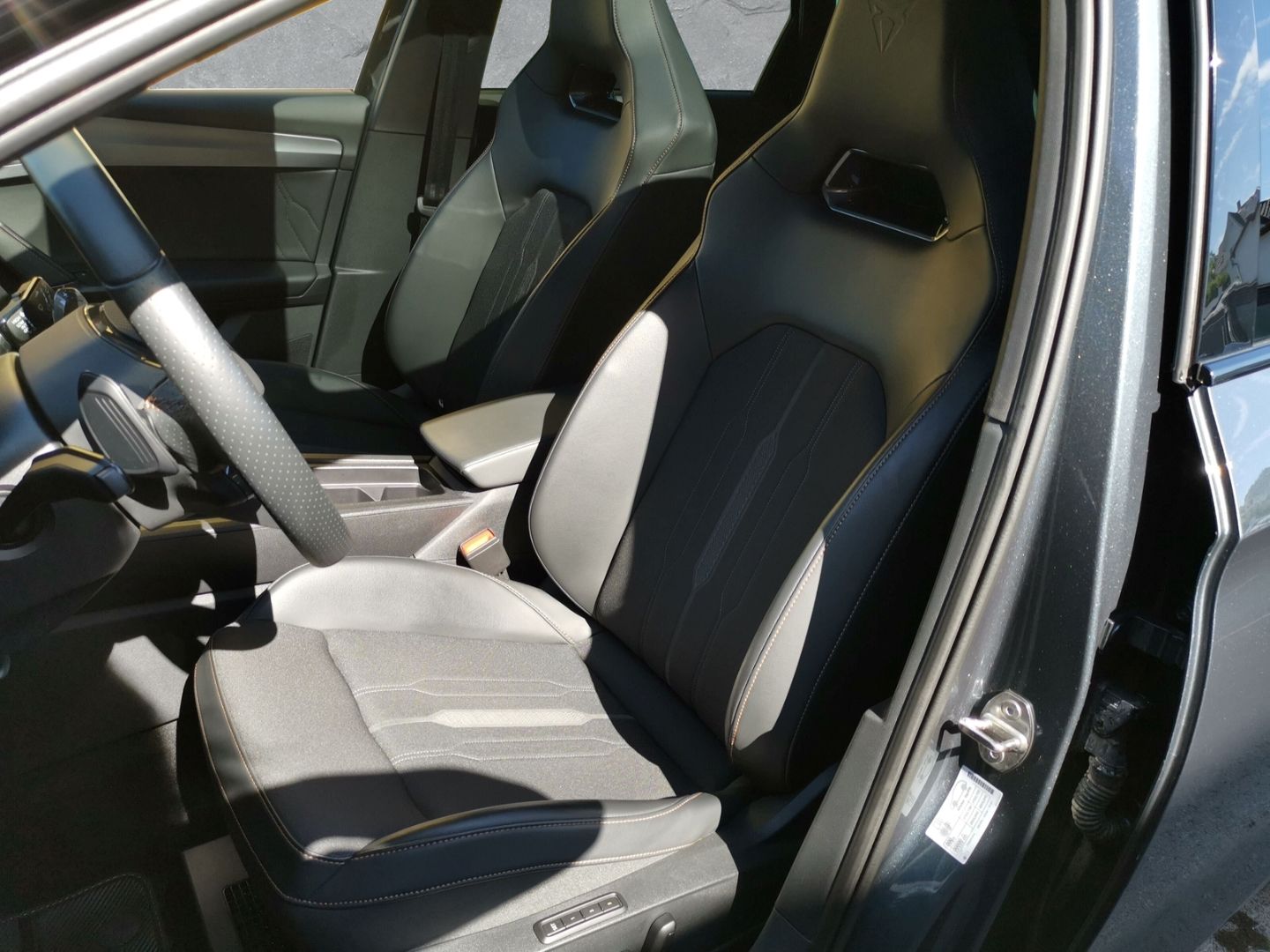 Cupra Leon Sportstourer VZ 4Drive 2.0 TSI - Samsaru's Car Outlet
