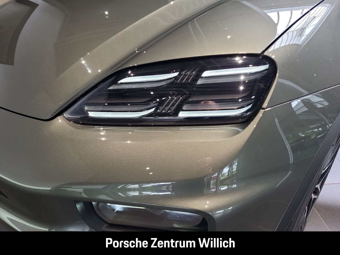 Porsche Macan 4 Surround-View LED-Matrix InnoDrive