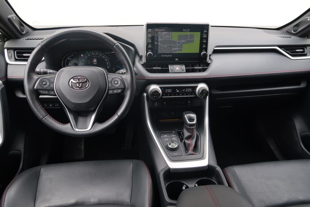 Toyota RAV 4 Plug-in-Hybrid - Samsaru's Car Outlet