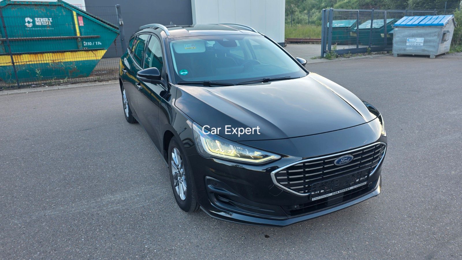 Ford Focus TurnierTitanium,1Hand,8xAlu,Scheckheft,LED