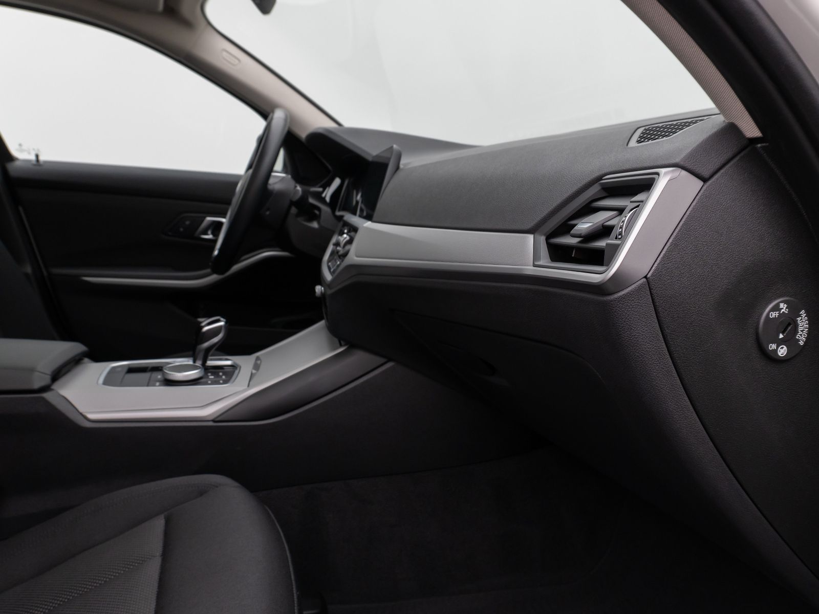 BMW 320d - Samsaru's Car Outlet