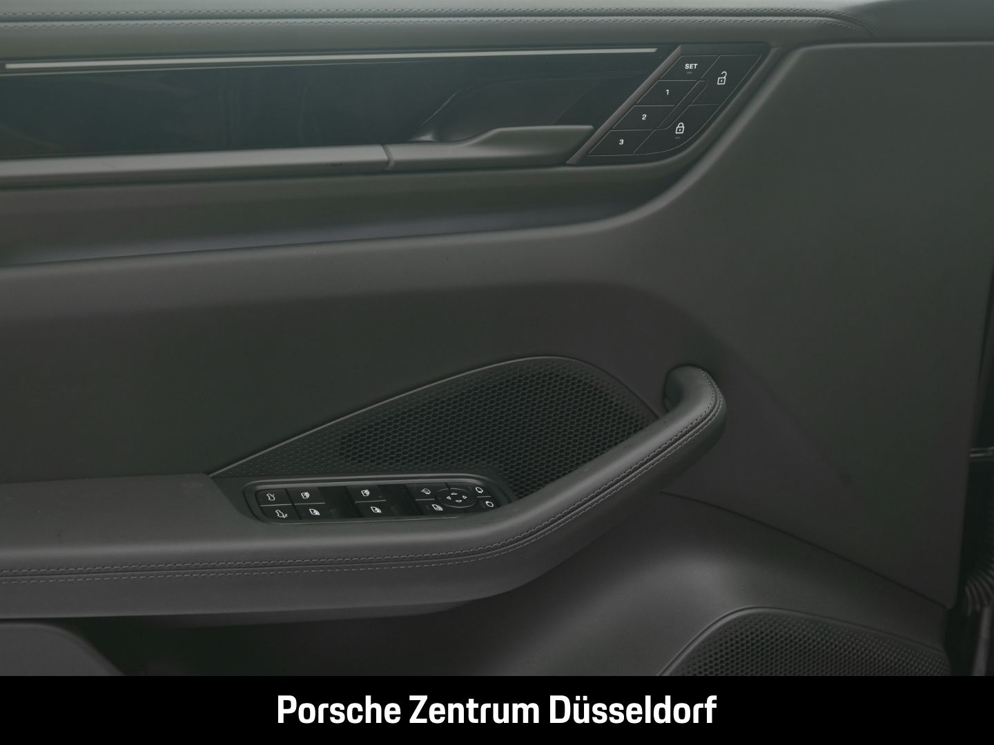 Porsche Macan 4S BOSE Luftfederung Panoramadach LED