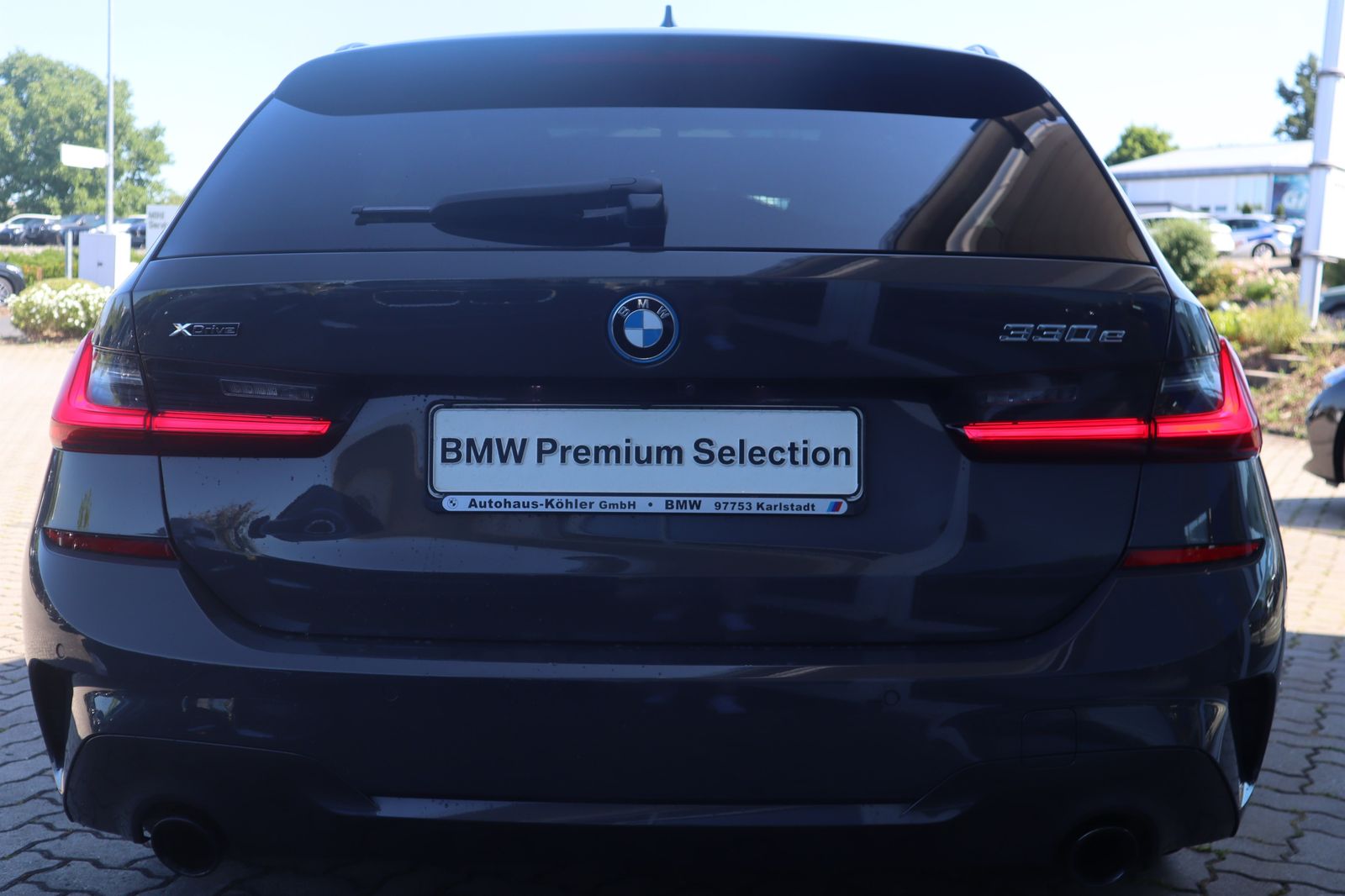 BMW 330e xDrive Touring M Sport - Samsaru's Car Outlet