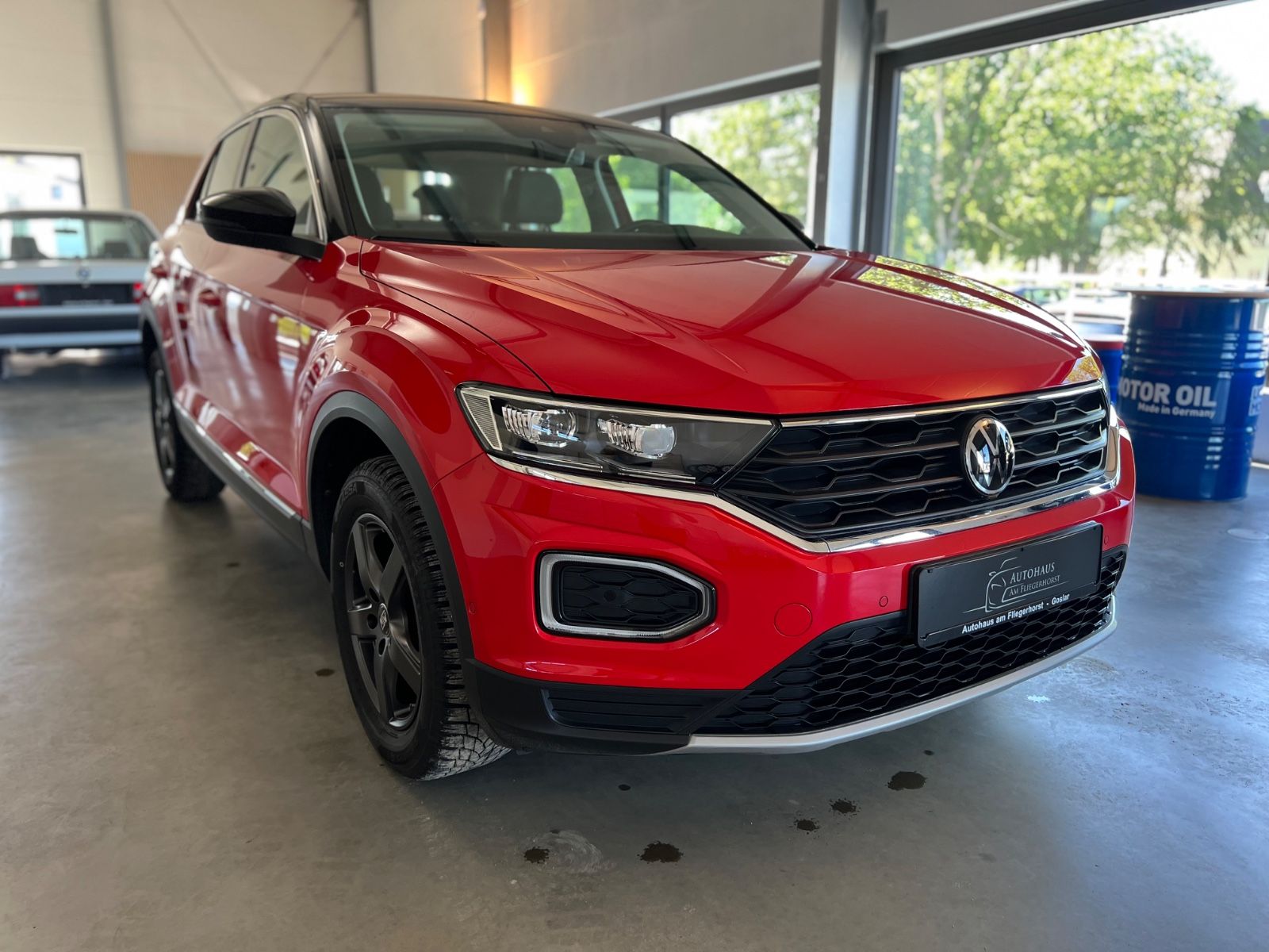 Volkswagen T-Roc 1.5 TSI Style - Samsaru's Car Outlet