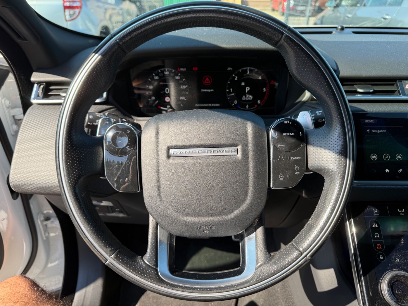 Range Rover Velar R-Dynamic - Samsaru's Car Outlet