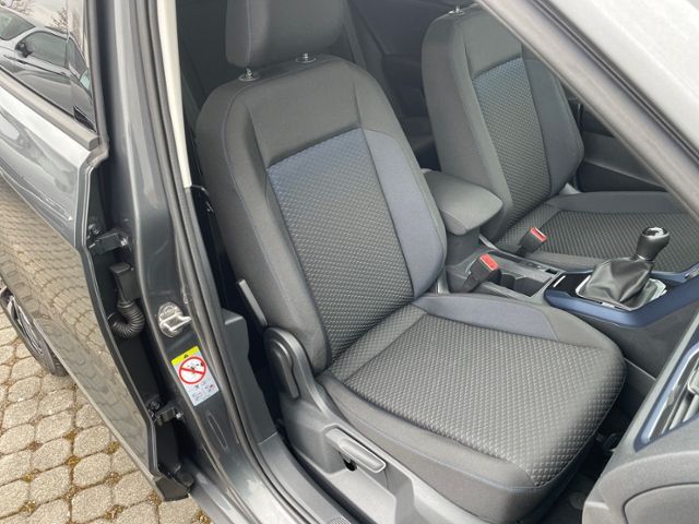 Volkswagen T-Roc Style United 1.0 TSI - Samsaru's Car Outlet