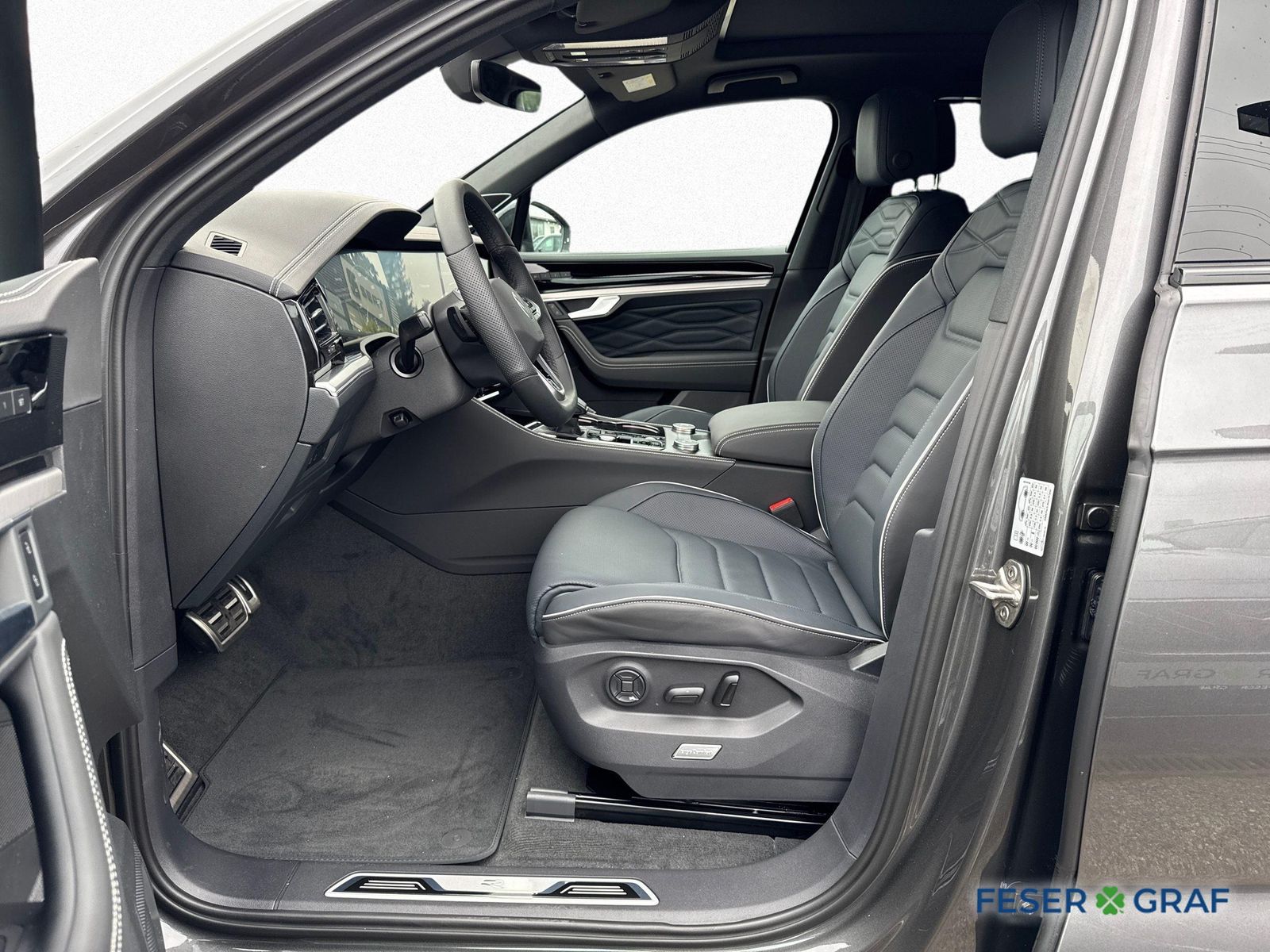 Volkswagen Touareg R-Line 3.0 TDI AHK ACC PANO STANDHZ LUFT