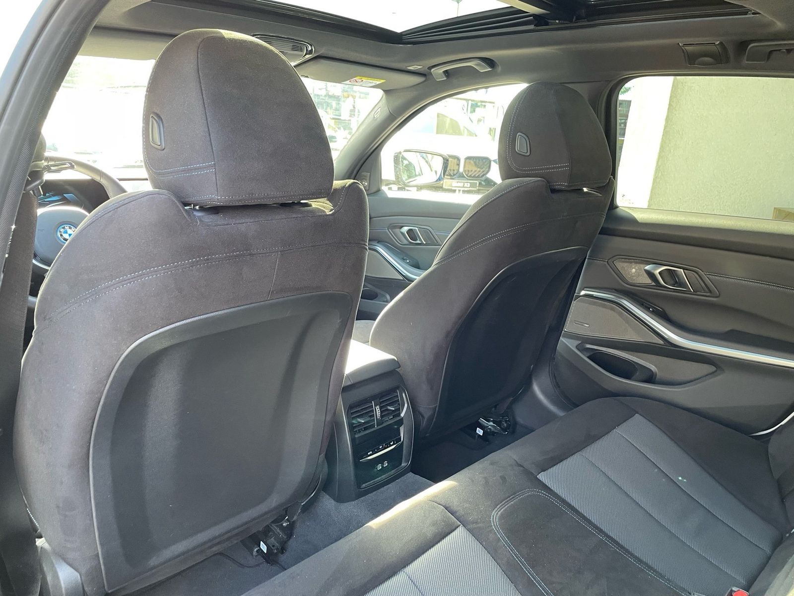 BMW 330e xDrive Tour M Sport || AHK Pano ACC 360 H&K
