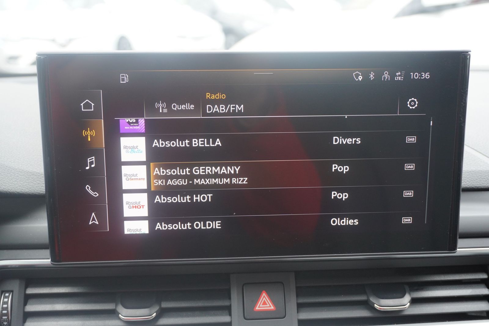 Audi A4 35 2.0 TFSI Avant S-line - Samsaru's Car Outlet