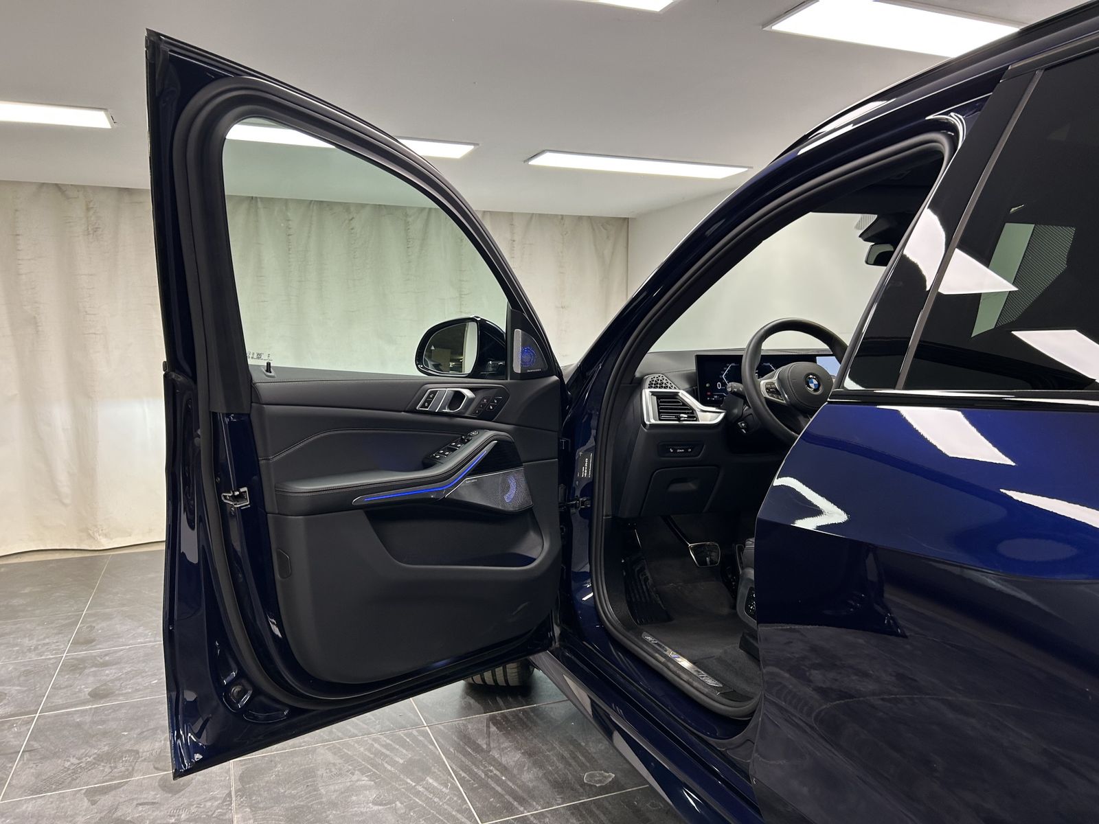 BMW X5 xDrive40d M Sportpaket Pro B&W Pano. AHK DAB