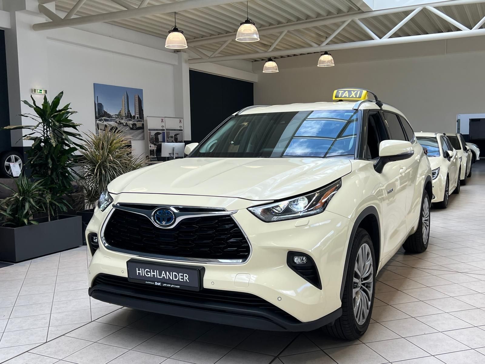 Toyota Highlander Executive Taxi