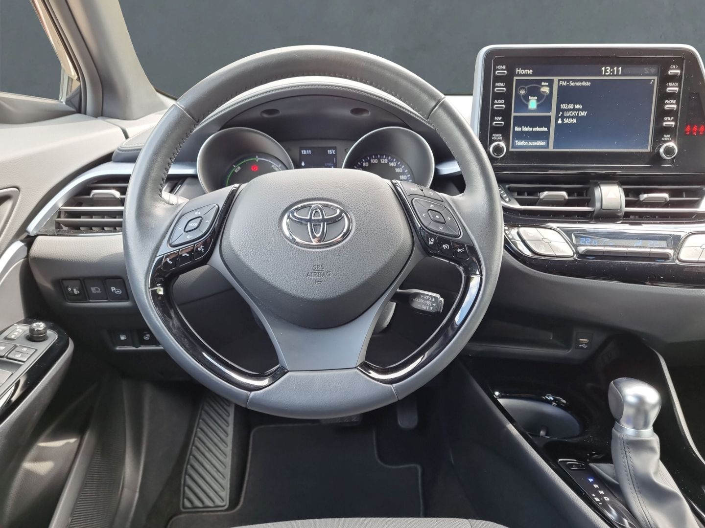 Toyota C-HR Hybrid Team D - Samsaru's Car Outlet