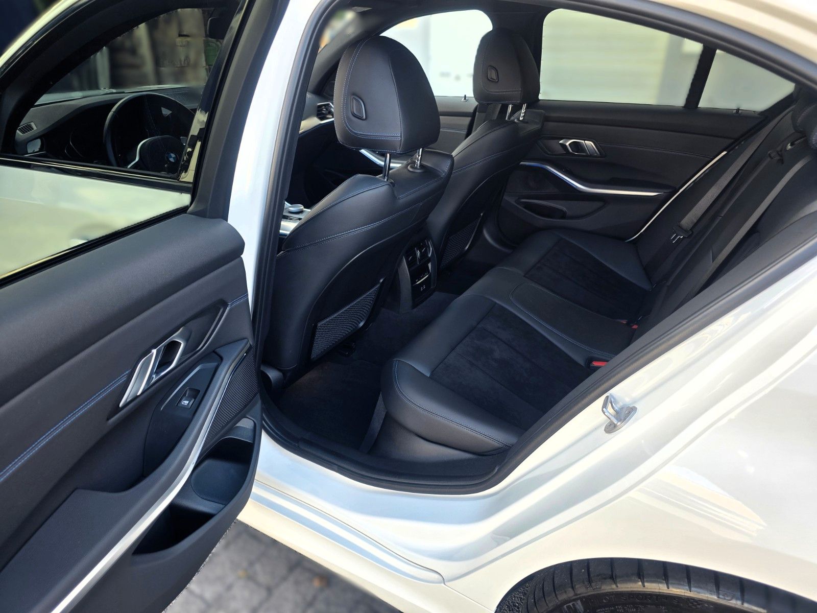 BMW M-SPORTPAKET*XDRIVE*LED*NAVI*LEDER*ACC*RFK*MWST