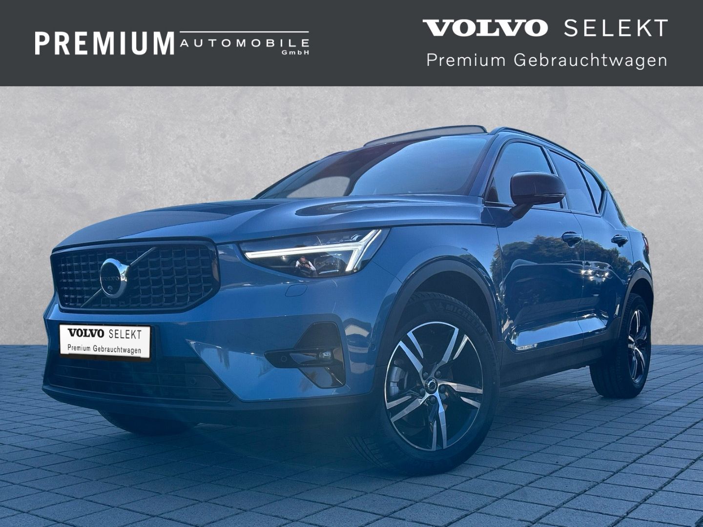 Volvo XC40 Plus Dark B3 Schiebedach/ACC/360°