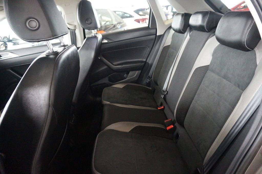 Volkswagen POLO 1,5 TSI HIGHLINE DSG R-LINE KAMERA ACC NAVI