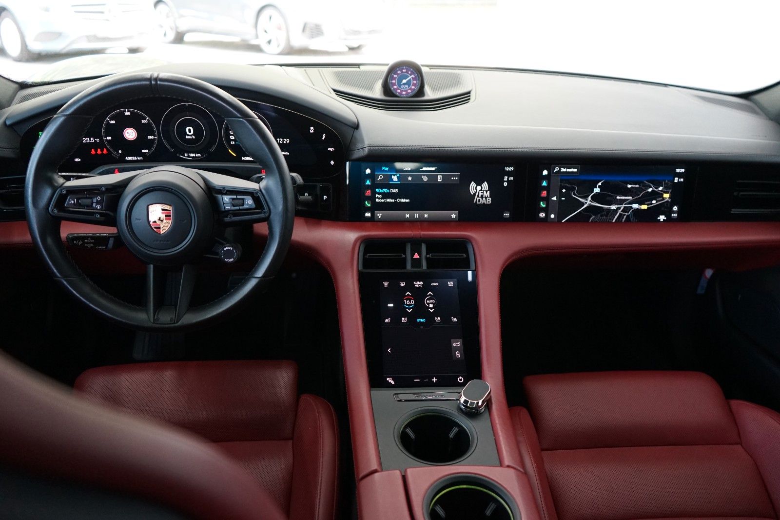 Porsche Taycan 4 S*KREIDE/PANO/CHRONO/3xDISPLAY/MEGA !!
