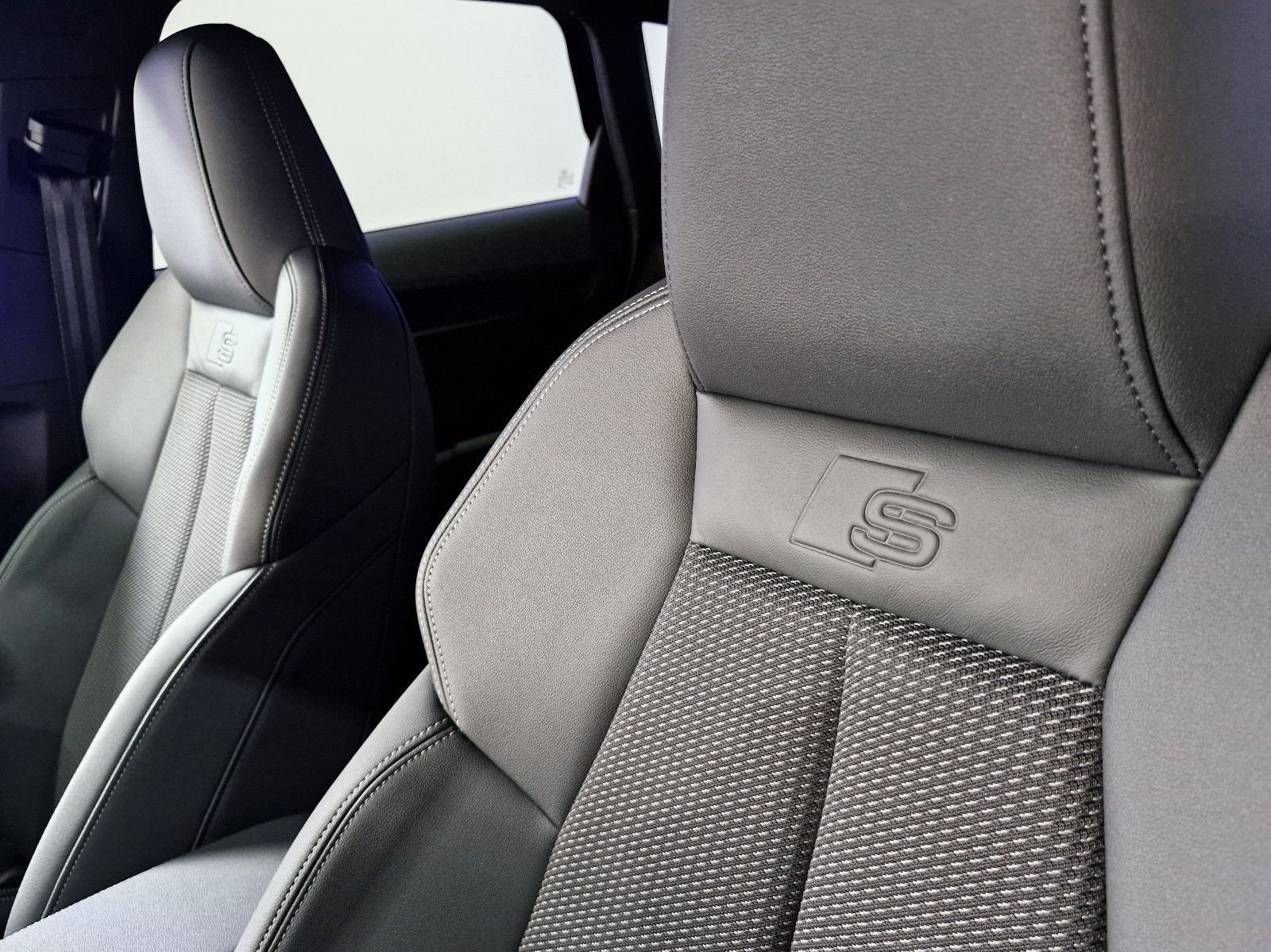 Audi A3 Sportback 35 TFSI 2xS Line - Samsaru's Car Outlet