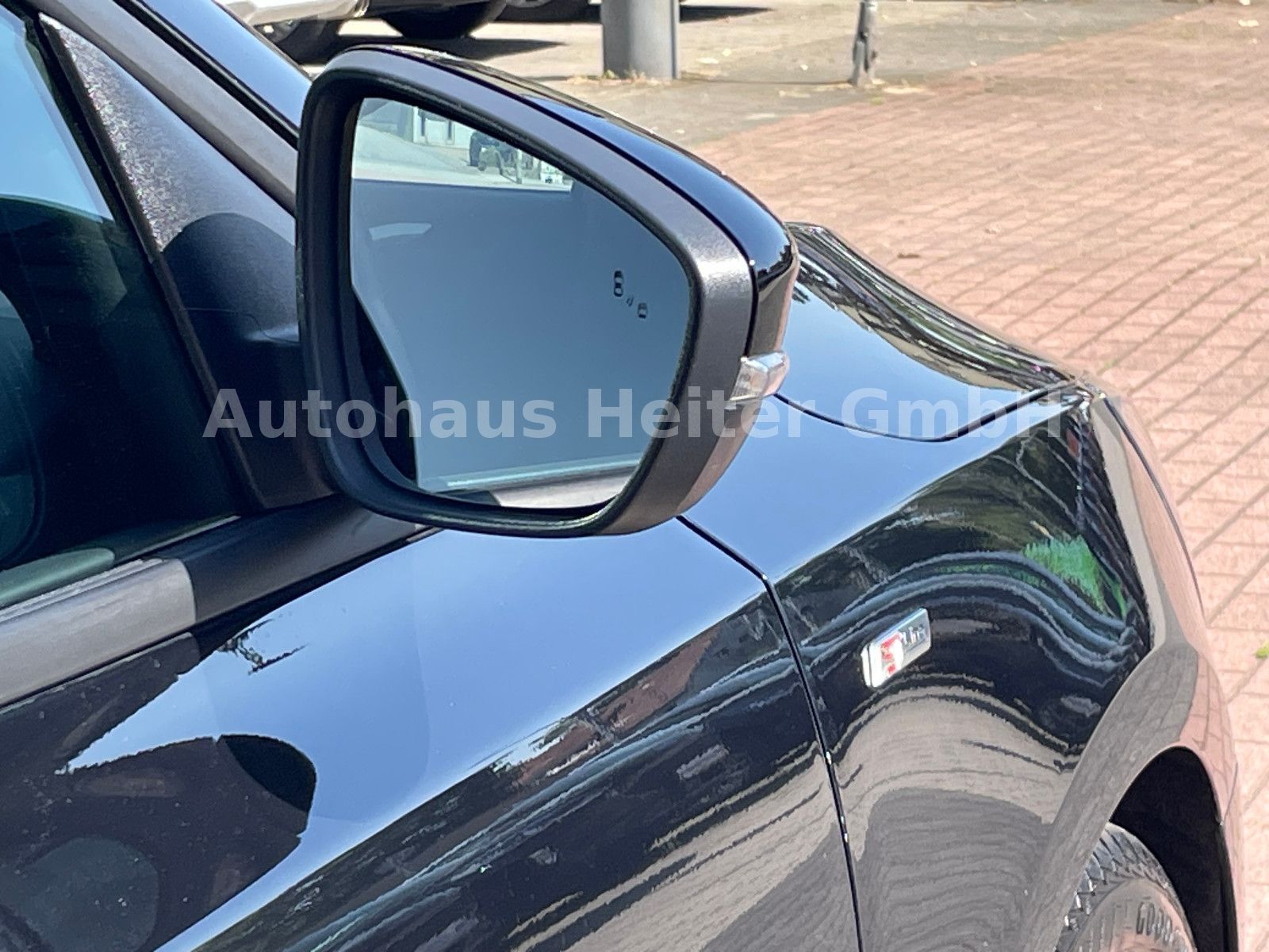 Ford Focus 1.5 EB Aut.ST-Line X / ACC+Matrix+e.Klappe