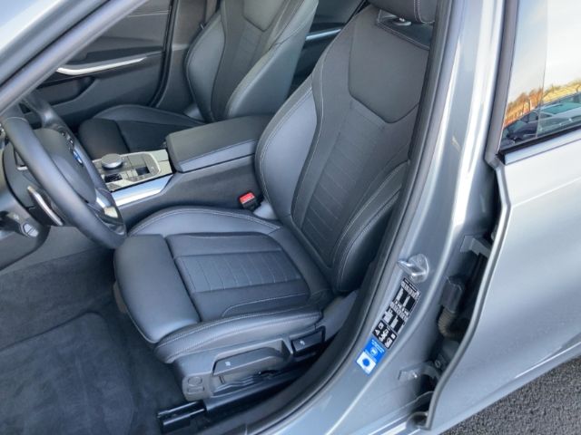 BMW 320 d xDr Lim FACELIFT AHK Navi DigitCockpit LED