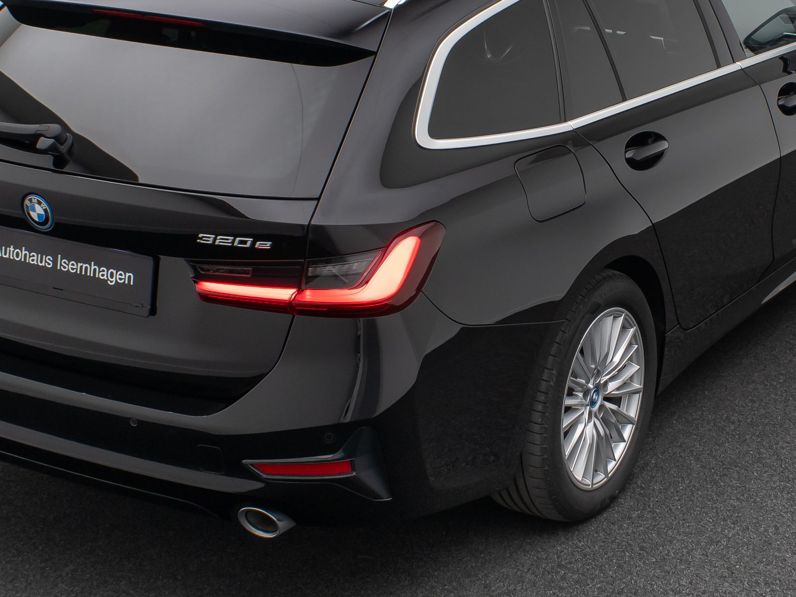 BMW 320e Sport Line - Samsaru's Car Outlet