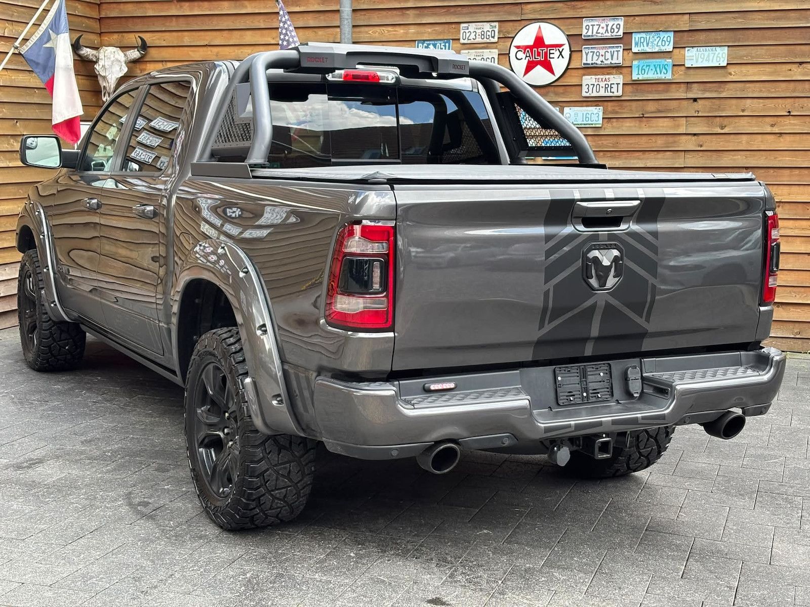 Dodge RAM 1500 Laramie 5.7L AHK Memory 4x4 Alpine LPG