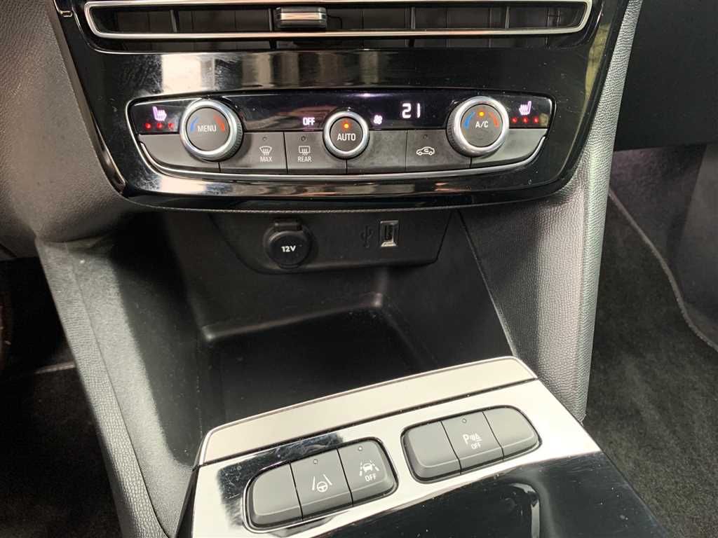 Opel Mokka -e Ultimate - Samsaru's Car Outlet