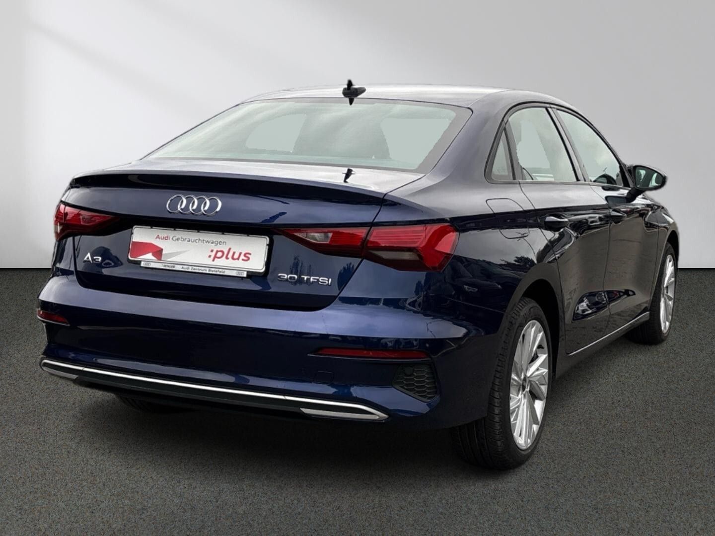 Audi A3 30 TFSI S tronic MMI LED AHK Digi-Cockpit