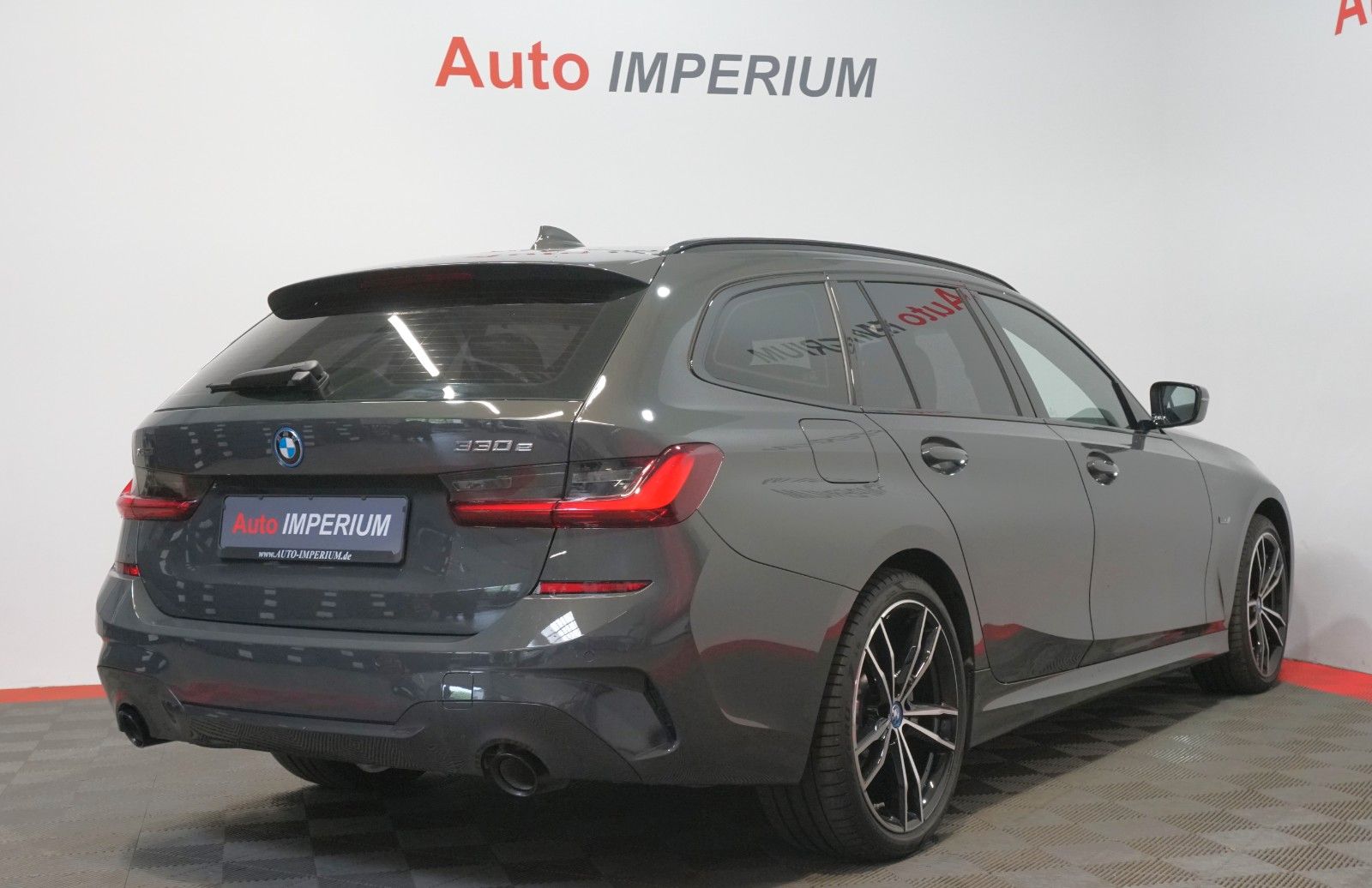 BMW 330 e xDrive M Sport - Samsaru's Car Outlet