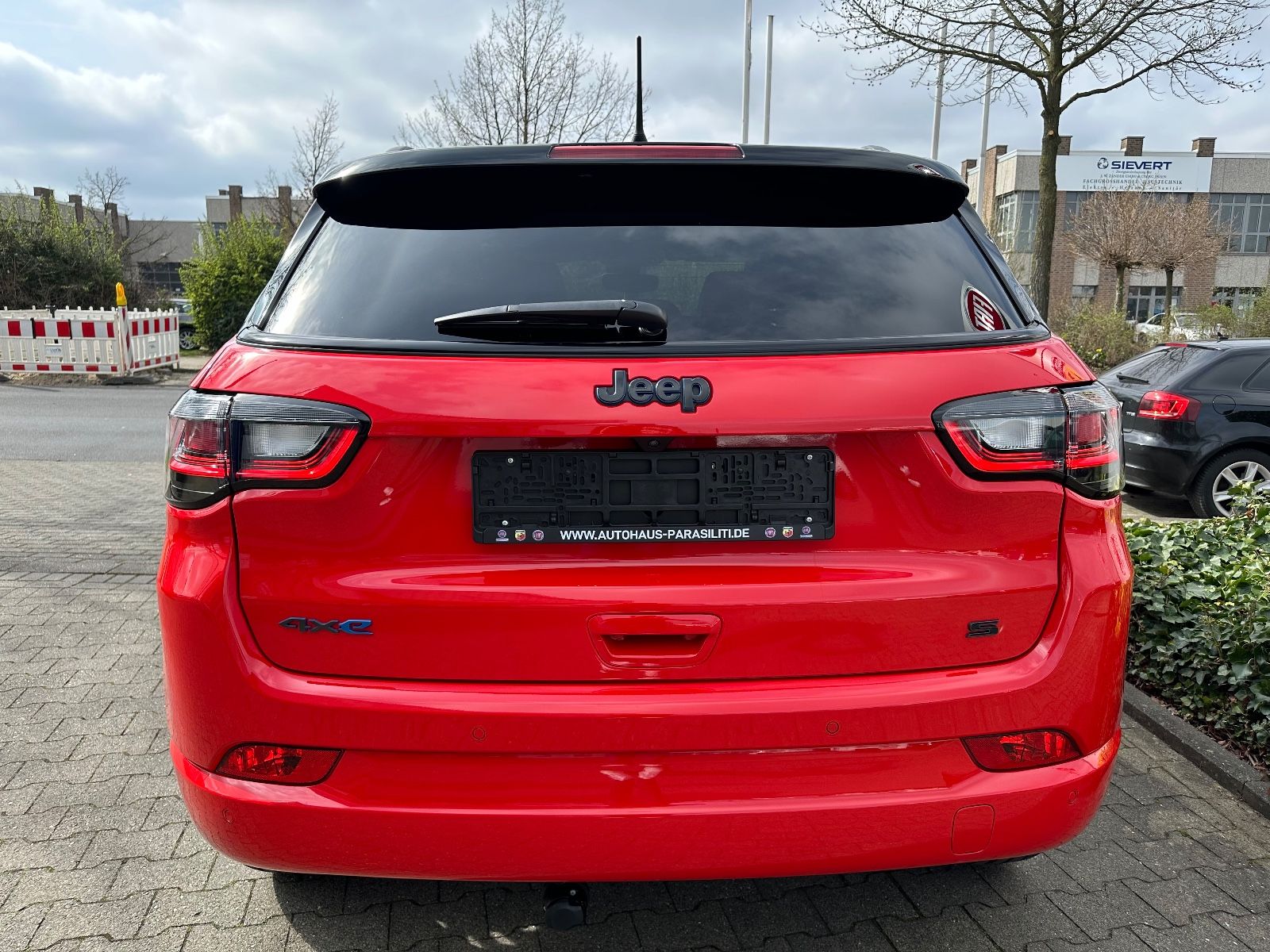 Jeep CompassS Plug-In Hybrid 4WD 8-fach Bereifung AHK