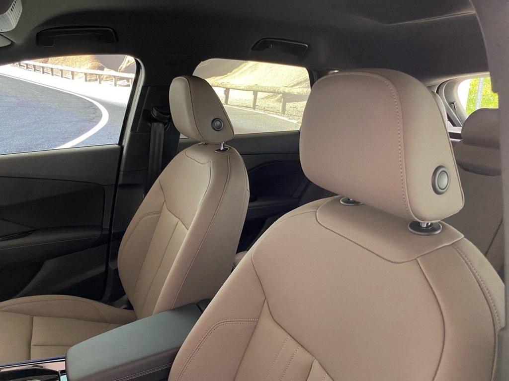 Audi Q3 SUV e-hybrid 200 kW S line AHK+RFK+ACC+MATRIX