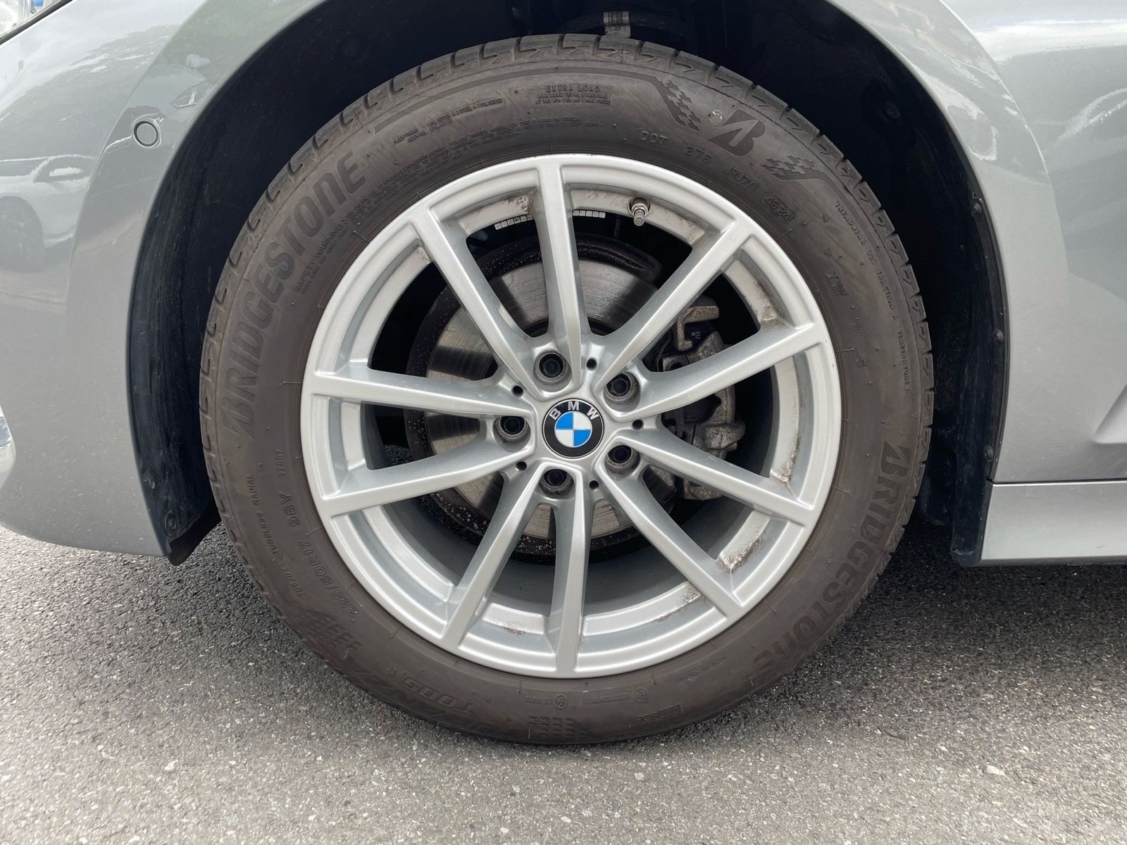 BMW 318i Touring || AHK ACC 360° Keyless eSitze LED