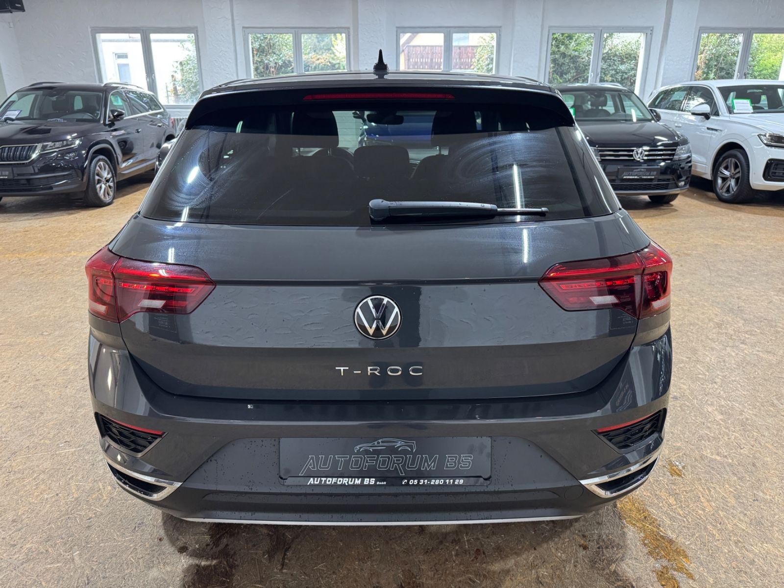 Volkswagen T-Roc Sport 1.5TSI DSG - Samsaru's Car Outlet