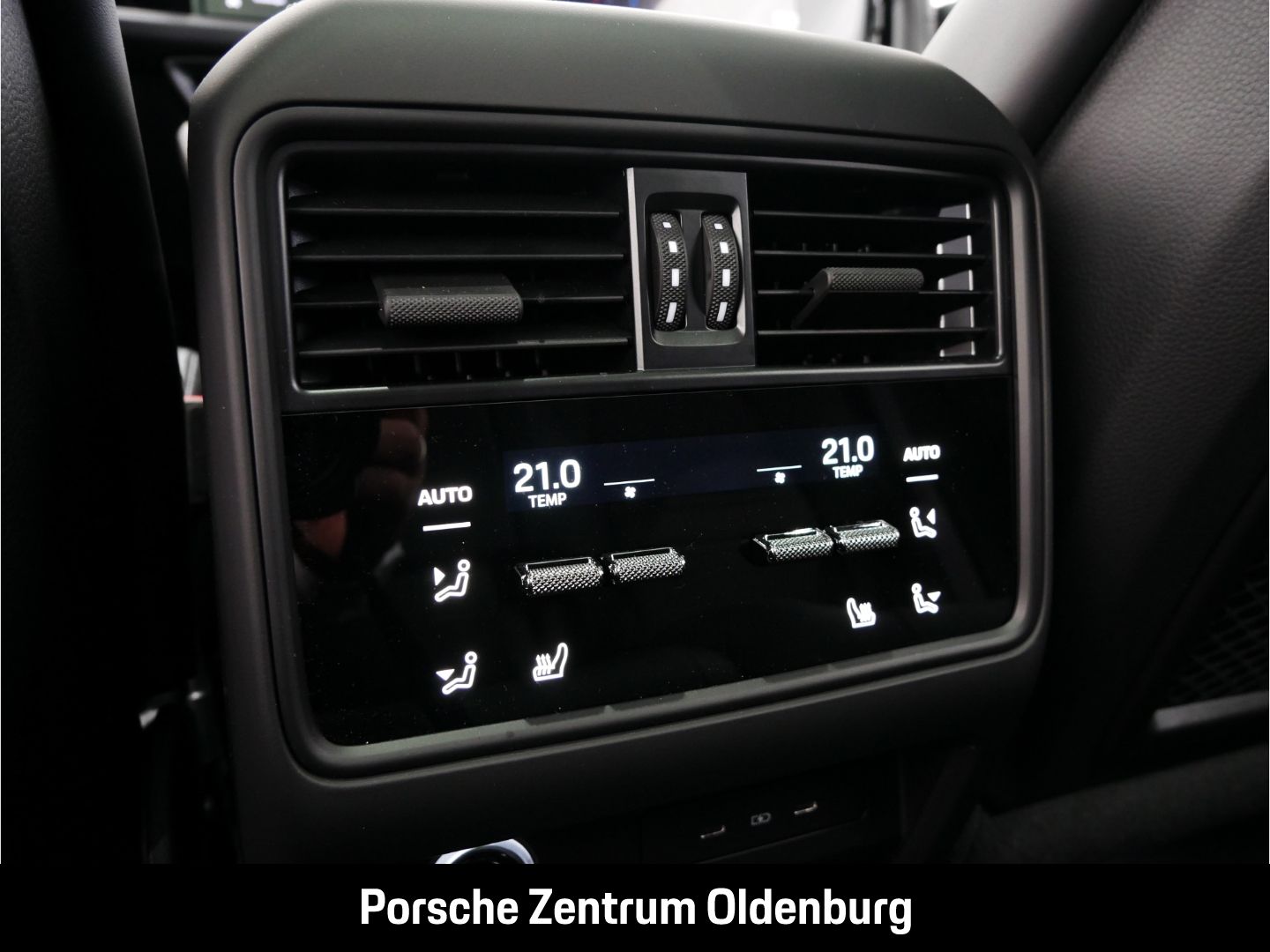 Porsche Cayenne GTS Coupe HuD Matrix Standheizung AHK