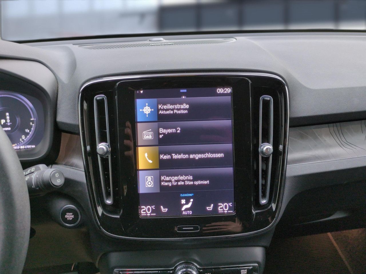 Volvo XC 40 Plus Dark Recharge Plug-In Hybrid 2WD