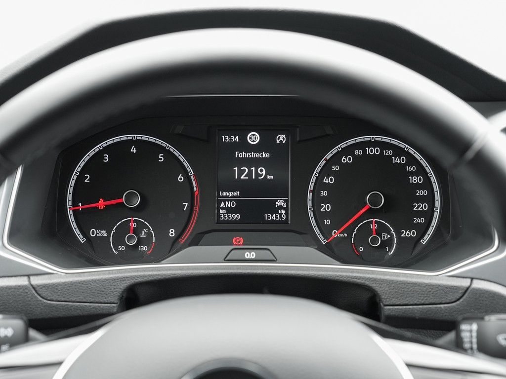 Volkswagen T-Roc 1.0 TSI Active - Samsaru's Car Outlet