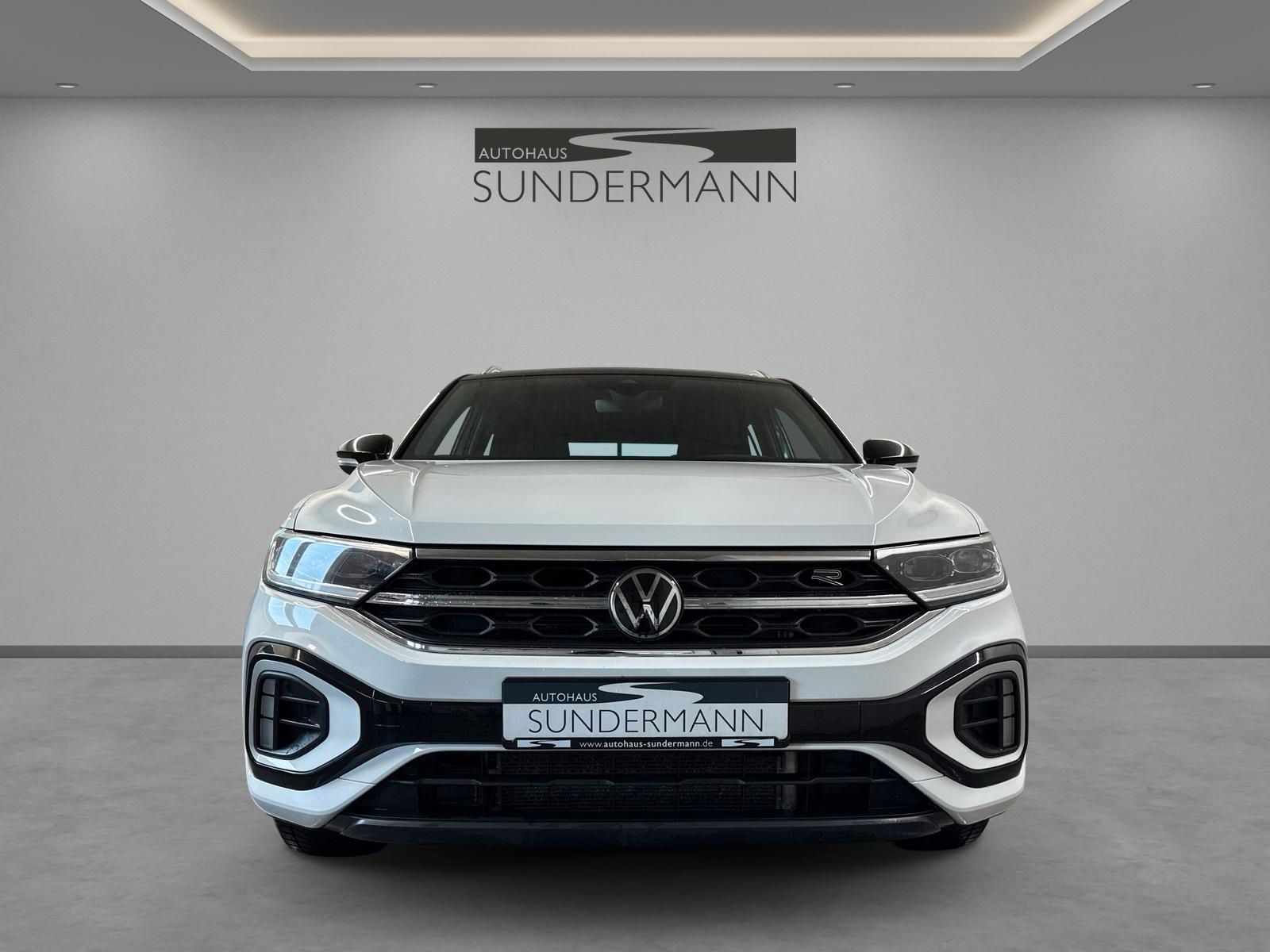 Volkswagen T-Roc 2.0 TDI DSG R-Line - Samsaru's Car Outlet