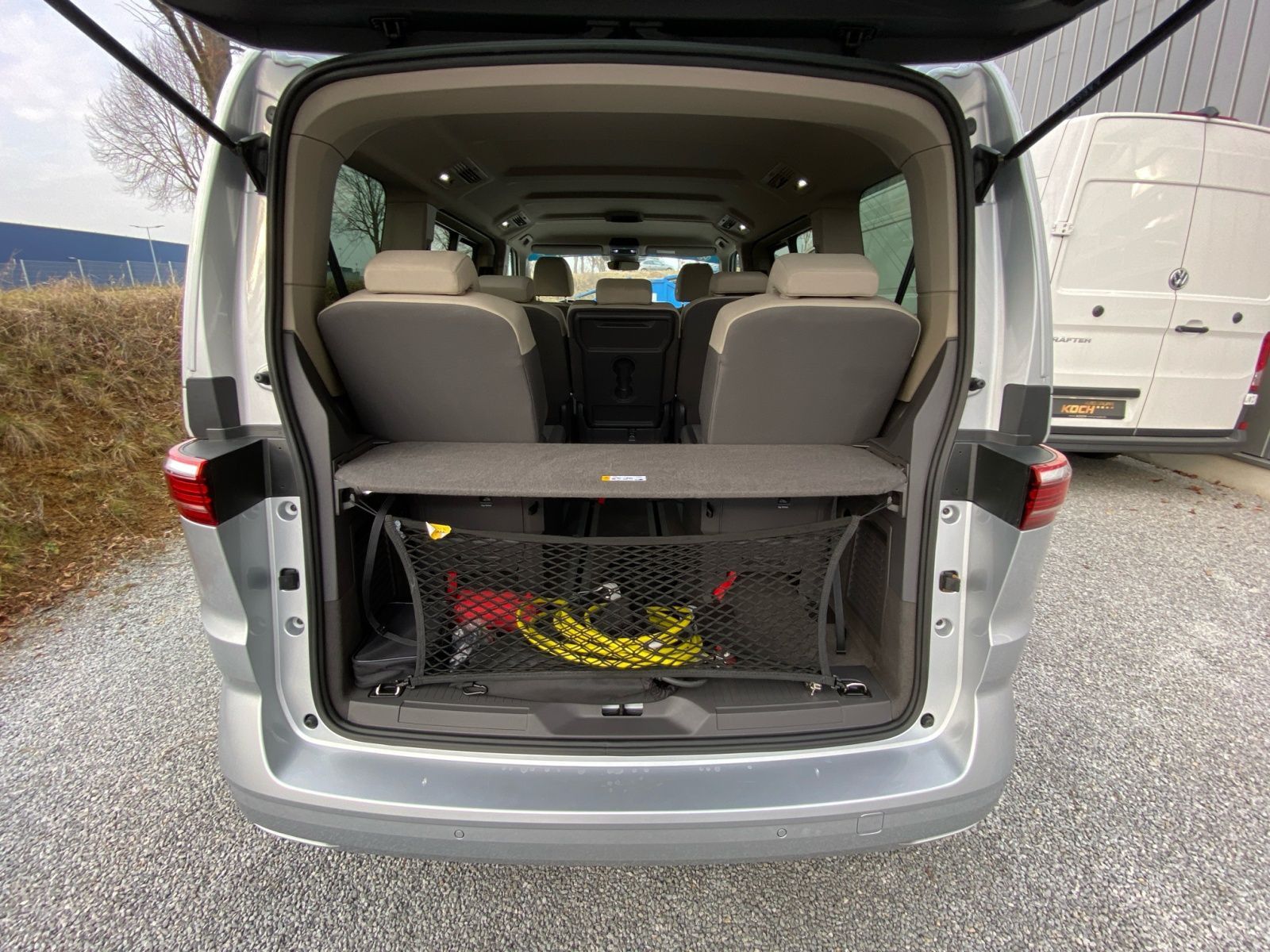Volkswagen T7 Multivan eHybrid - Samsaru's Car Outlet