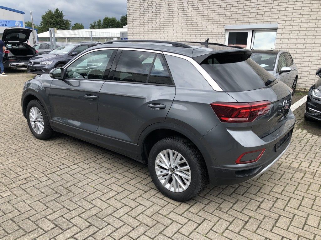 Volkswagen T-Roc 1.0 Life - Samsaru's Car Outlet