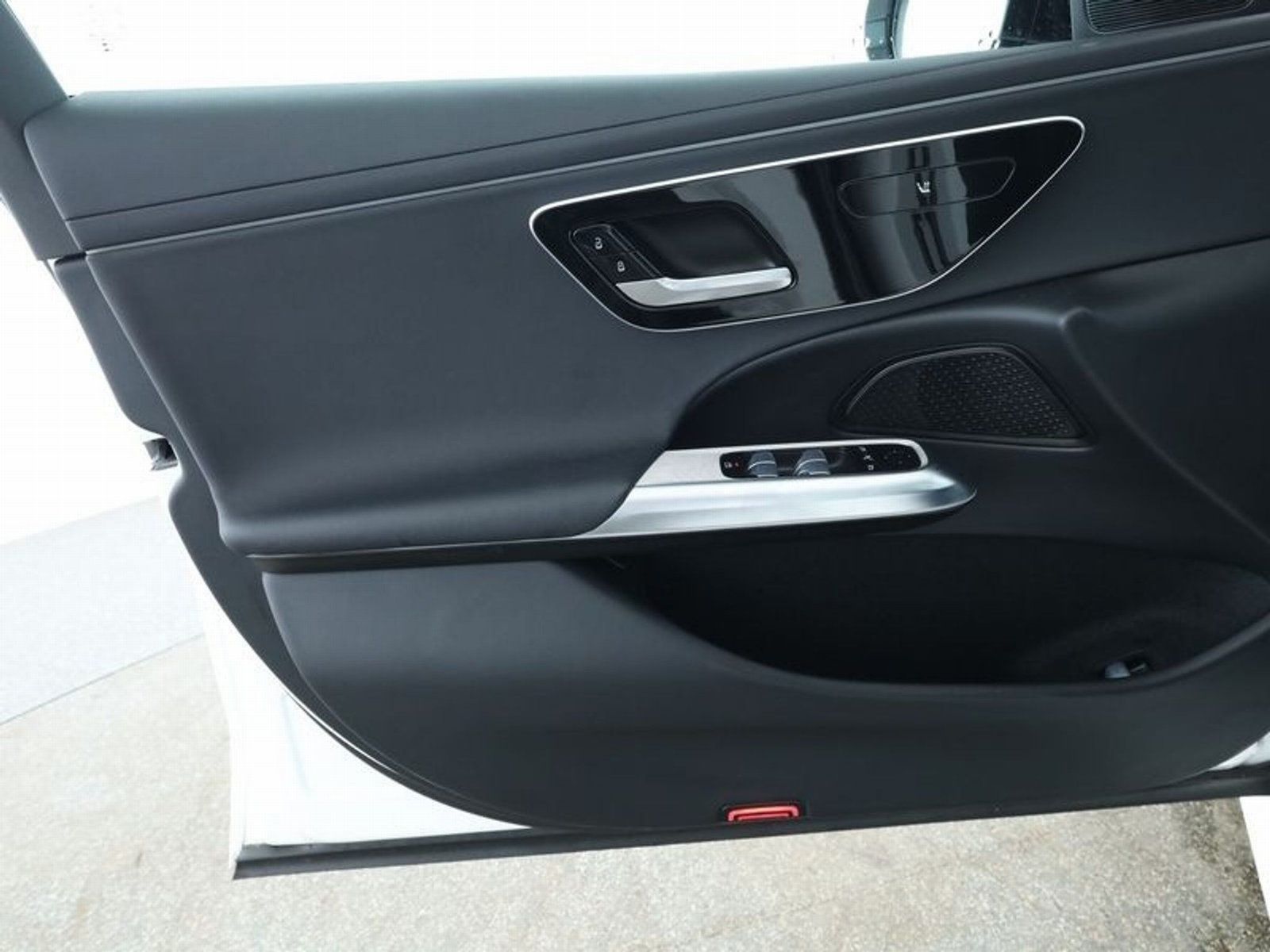 Mercedes-Benz E 220 d AVANTGARDE - Samsaru's Car Outlet