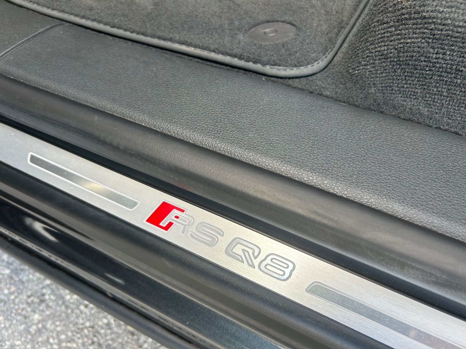 Audi RSQ8 DYN 4.0 TFSI Quattro TÜV-NEU-VMAX-2xCarbon
