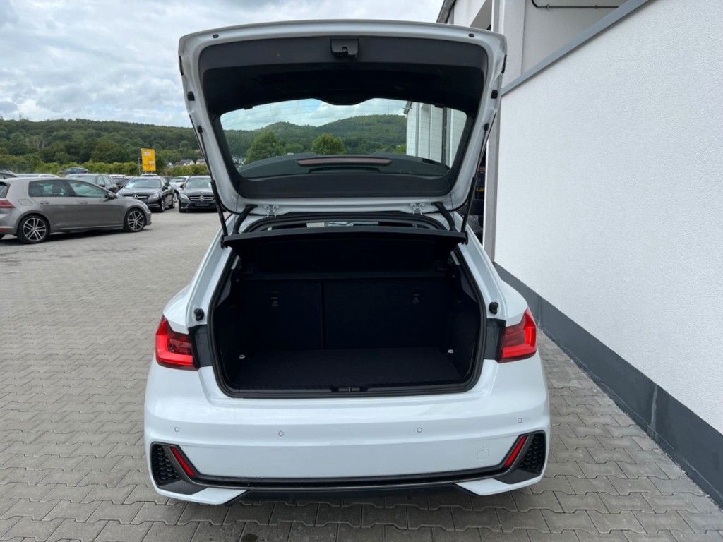 Audi A1 Sportback 30 TFSI S line - Samsaru's Car Outlet