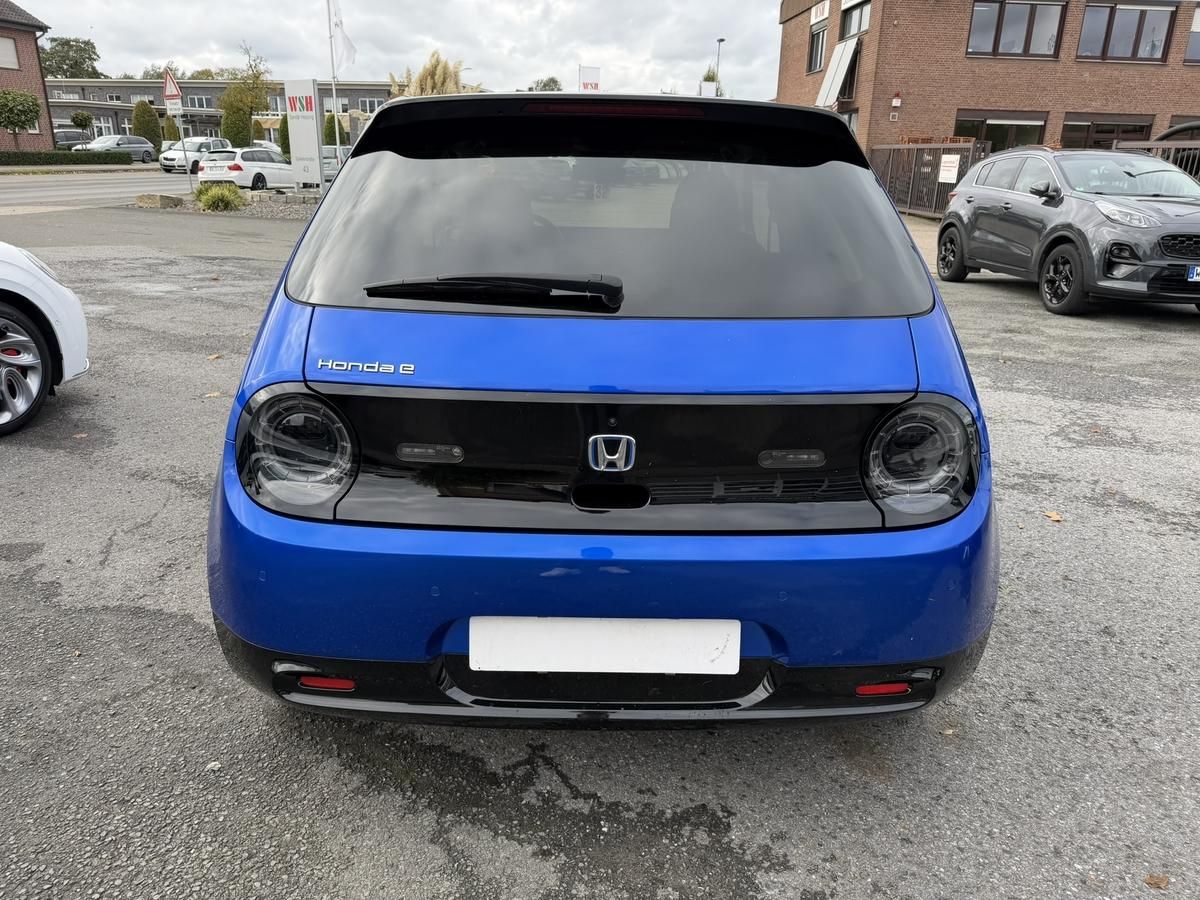 Honda e Advance (17")