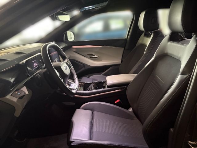 Ford Explorer RWD Premium + el. AHK + Panoramadach +