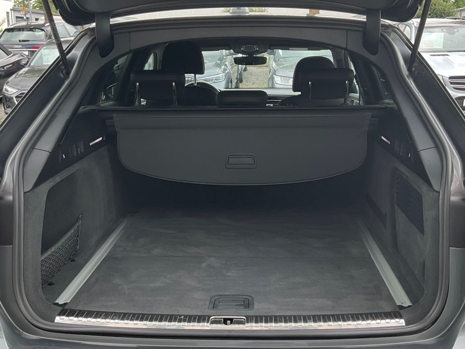 Audi A6 Av.45 TFSI quattro design S line - Samsaru's Car Outlet