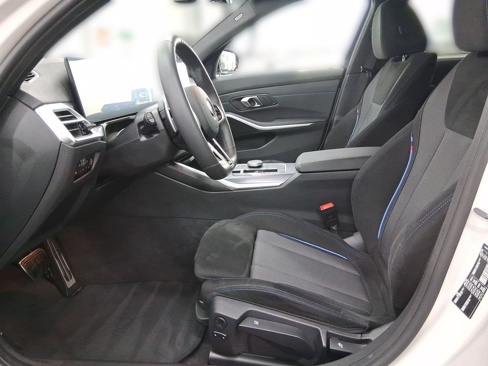 BMW 320i Tour.*M-Sport*DrivAss*ParkAssPlus*AktivGesc